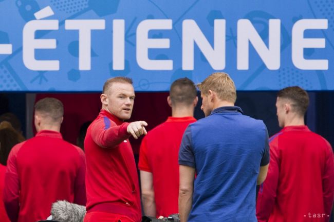 Rooney proti Slovinsku na lavičke,Henderson s kapitánskou páskou