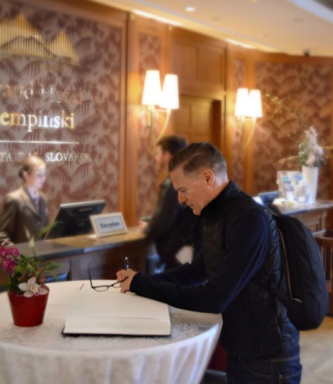 Bryan Adams bol ubytovaný v Grand Hoteli Kempinski High Tatras
