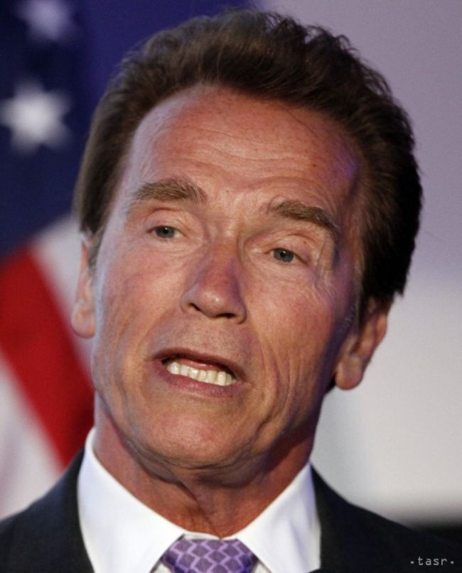 Schwarzenegger nebude hlasovať za Trumpa: Sexizmus je neprijateľný