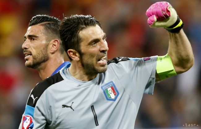 Buffon získal ako prvý brankár v histórii cenu Golden Foot