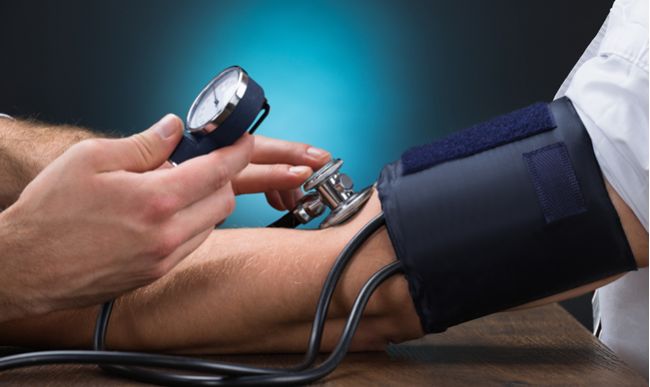 Vysoký krvný tlak: Poznáte potraviny, ktoré ho účinne znížia, ale aj nebezpečne zvýšia?
