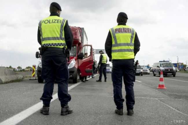 Nemecko a Švajčiarsko zintenzívnia kvôli migrantom hliadky na hranici