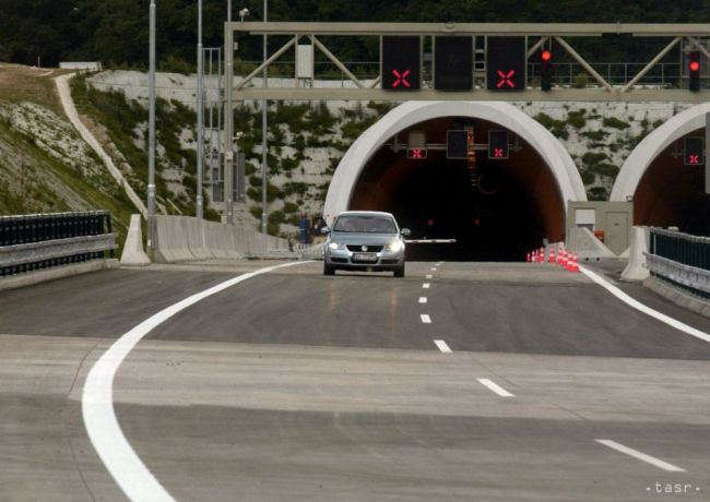 Polícia v noci počas tohto víkendu uzatvorí tunel Sitina