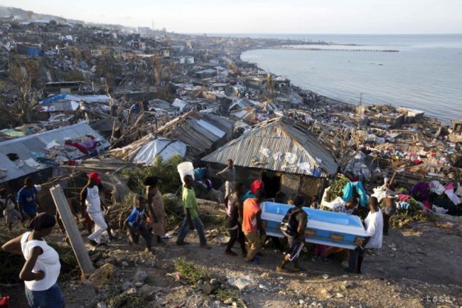 Hurikán zabil v Haiti už 546 osôb, do krajiny prúdi humanitárna pomoc