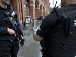 Londýnska polícia ukončila trojdňovú operáciu a obsadila podozrivý byt