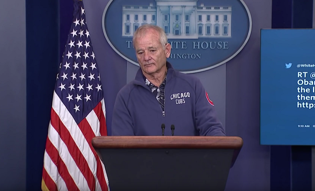 Video: Bill Murray vtrhol do tlačovej miestnosti Bieleho domu a začal hovoriť