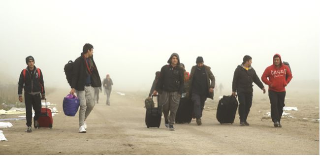Austrália zvažuje doživotný zákaz pre migrantov na člnoch