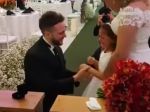 Video: Ženích dohnal budúcu nevlastnú dcéru k slzám 