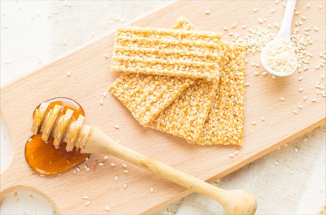 Med a sezam: Zázračná kombinácia, ktorá pomáha liečiť viac než 10 chorôb