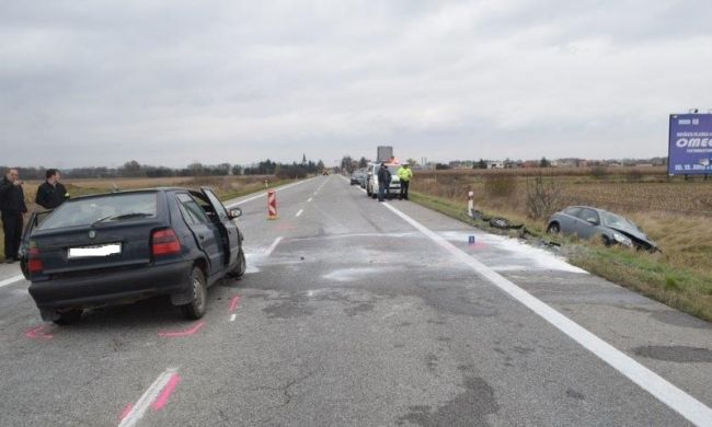 FOTO: Čelná zrážka vozidiel si vyžiadala jeden ľudský život