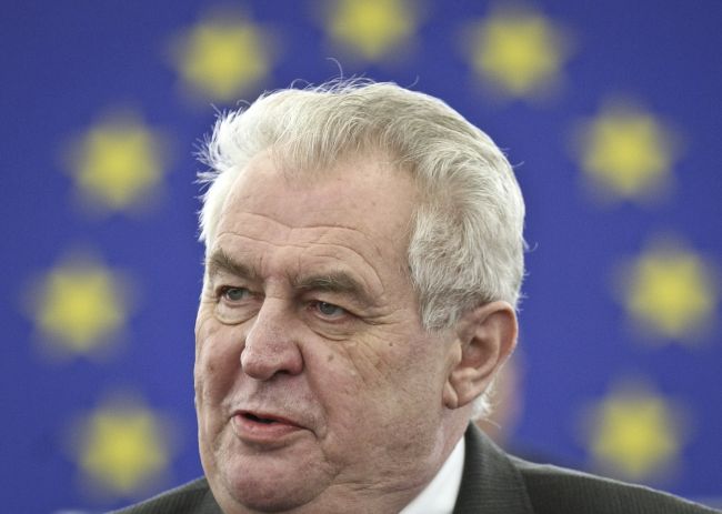 Prezident Miloš Zeman telefonoval s Ivanou Trumpovou