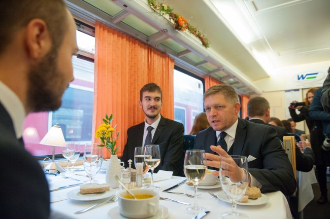 Bezplatné cestovanie vo vlakoch pre študentov ostane zachované