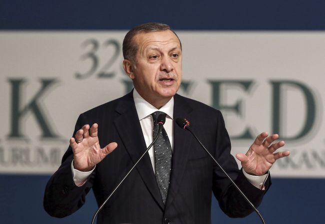 Erdogan sa EÚ vyhráža znovuotvorením hraníc pre migrantov