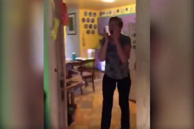 Video: Dcéra pripravila mame prekvapenie, ktoré jej vyrazilo dych