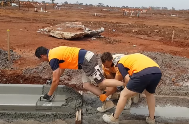Video: Robotníci si uľahčili prácu