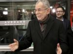 Rakúsko: Prezidentské voľby sa skončili; podľa odhadu je víťazom Van der Bellen