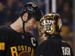 NHL: Chára dosiahol míľnik pri prehre Bostonu (video)