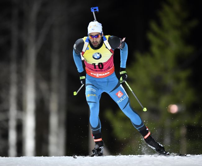 Biatlon: Famózny Fourcade vyhral aj tretí šprint sezóny (video)