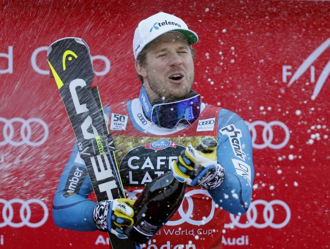 Jansrud vyhral aj tretie super-G v sezóne, Žampa nedokončil