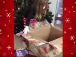 Video: Dievčatko dostalo na Vianoce prázdnu škatuľu