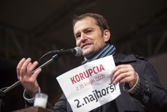 Do politiky som prišiel kydať, nie sa hrať na slušňáka