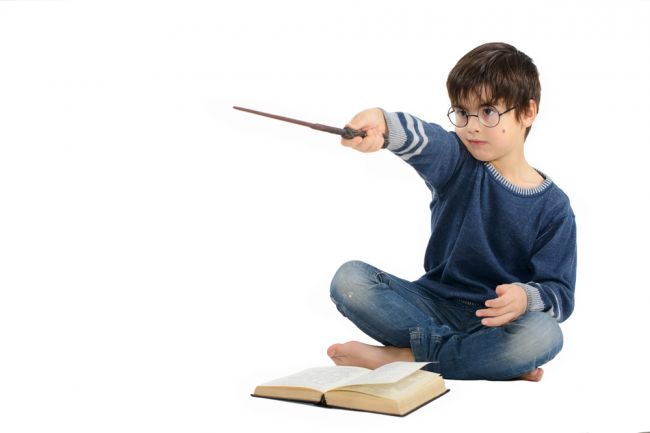 Čítanie Harryho Pottera robí z detí lepších ľudí