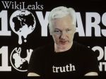 Assange tvrdí, že Rusko nestojí za hakerskými útokmi na amerických demokratov