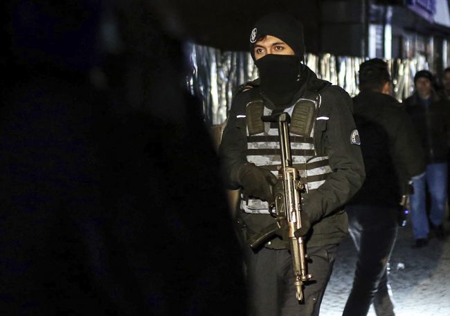 V súvislosti s novoročným útokom zatkli na letisku v Istanbule dvoch cudzincov
