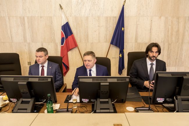 Vláda schválila obmedzenie dohôd na 40 dní pre evidovaných nezamestnaných