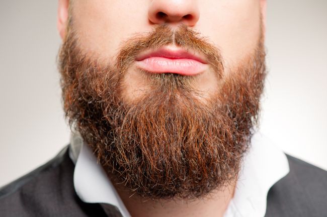 Prečo majú niektorí muži ryšavé brady?