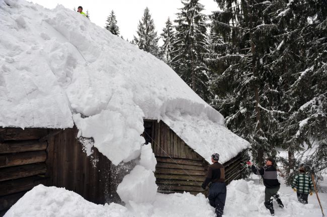 Na krajnom východe Slovenska môže napadnúť až do 50 cm nového snehu