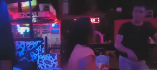 Video: 5 mŕtvych po streľbe v nočnom klube v karibskom letovisku