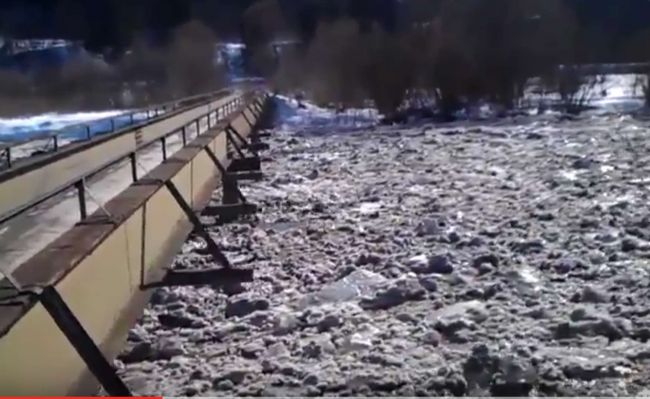 SHMÚ: V noci opäť prituhne, na severe a východe Slovenska hrozia ľadové povodne