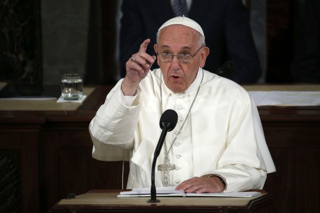Pápež potvrdil voľbu nového preláta zoskupenia Opus Dei