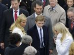 Biely dom vydal vyhlásenie, ktorým žiada nechať Barrona Trumpa na pokoji