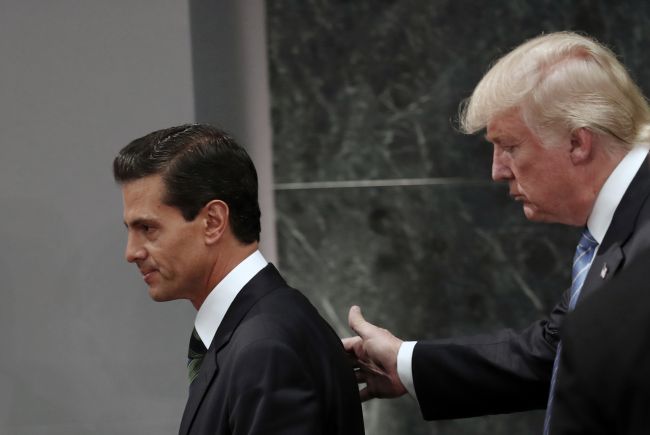 Peňa Nieto a Trump sa dohodli, že o výstavbe múru nebudú viac hovoriť verejne