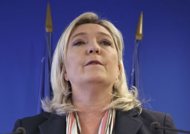 Le Penová musí vrátiť europarlamentu státisíce eur