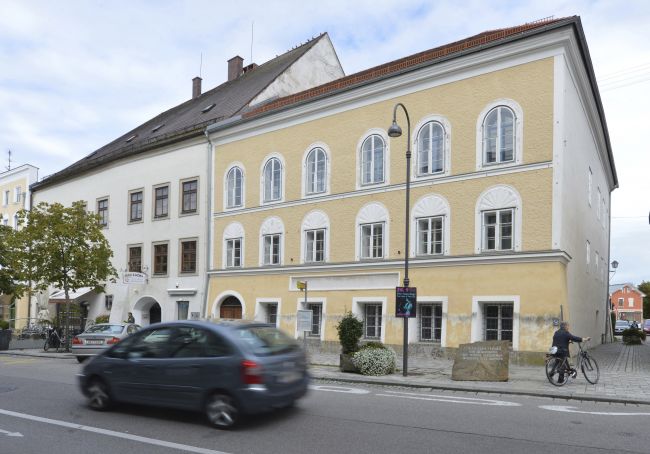 Vyvlastnenie Hitlerovho domu napadla exmajiteľka na ústavnom súde