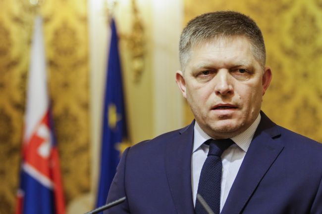 Premiér Robert Fico odletel na summit EÚ vo Vallette, témou bude migrácia