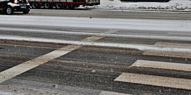 SHMÚ: Na cestách sa môže tvoriť poľadovica