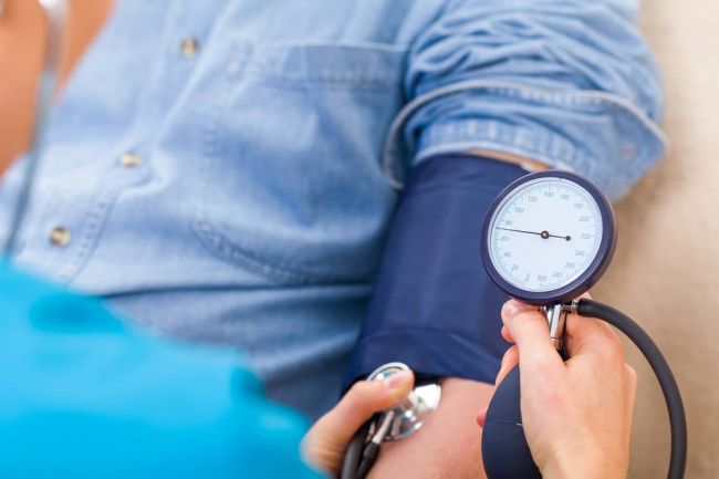 5 spôsobov, ako prirodzene znížiť krvný tlak