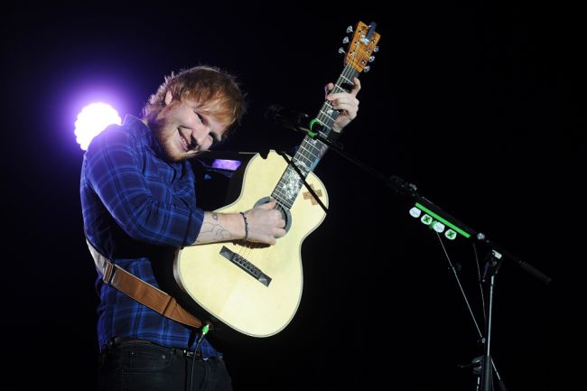 Spevák Ed Sheeran útočí na ďalší rekord