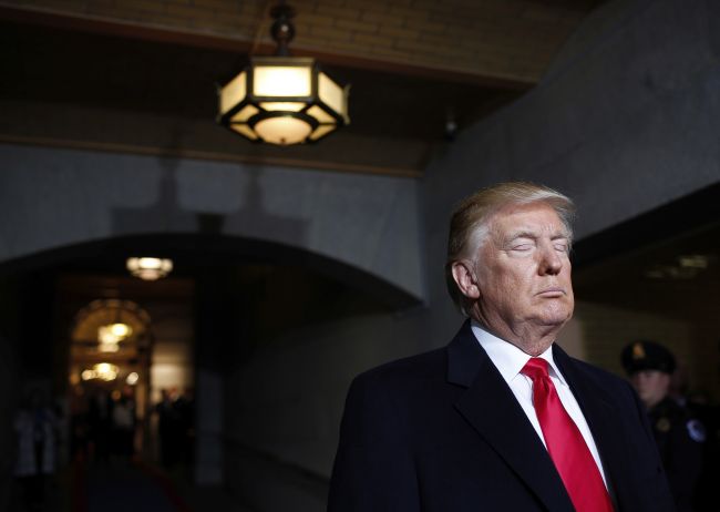 Odvolací súd neobnovil platnosť Trumpovho protiimigračného nariadenia