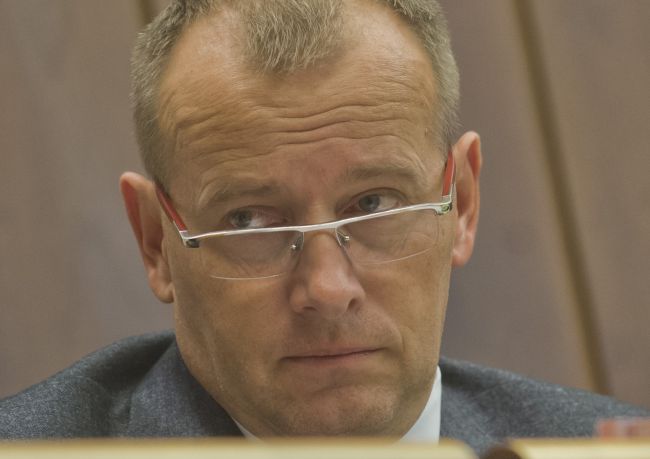 Aj pri cenách energií z roku 2016 sú ľudia podľa Kollára okrádaní