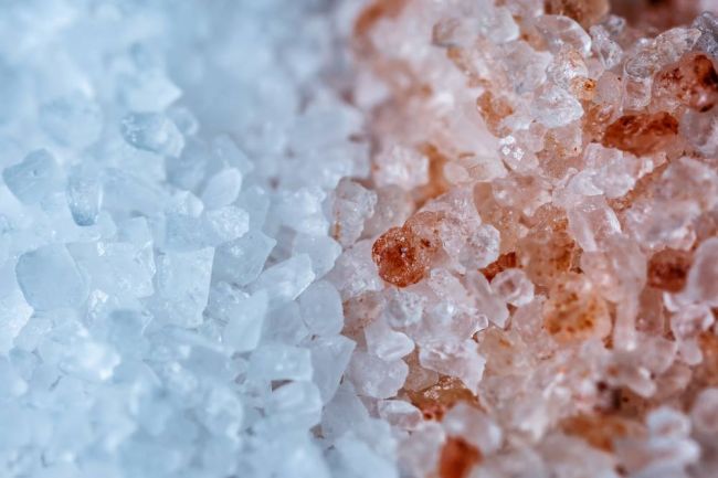 Ako sa zbaviť hlienov a baktérií pomocou soli