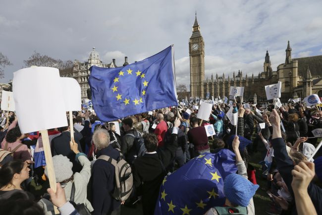 Lordi: Britská verejnosť by mala dostať možnosť zmeniť názor na brexit