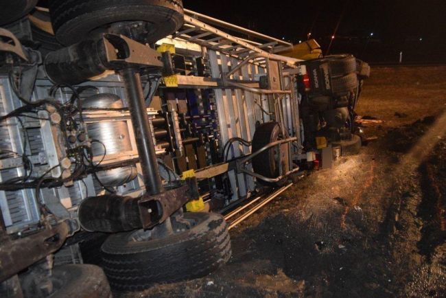Pri zrážke nákladných áut zahynul 33-ročný vodič z Poľska