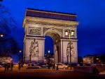 Francúzski predstavitelia sa ohradzujú proti vyhláseniu Trumpa o Paríži