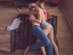 Člen vedenia polárneho mesta navrhuje sex počas pracovnej doby