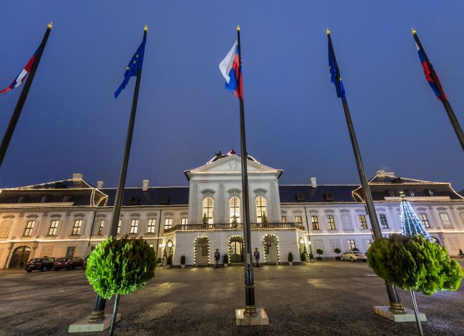 Prezidentský palác zmobilizovalo podozrivé zariadenie